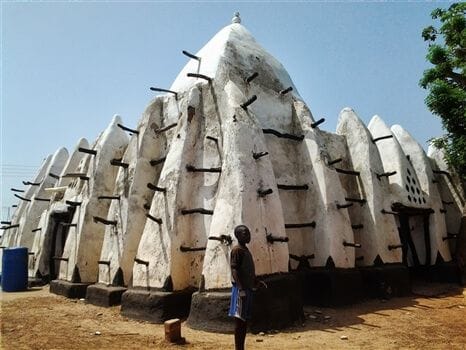 Larabanga Mosque<br>Larabanga Mosque - Sideview