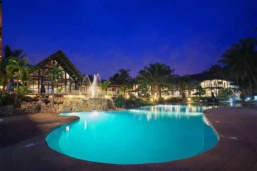 Labadi Beach Hotel<br>Labadi pool and main buiilding