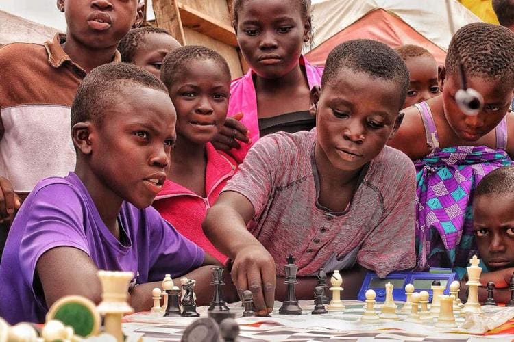 Street Chess - Kids playing chess